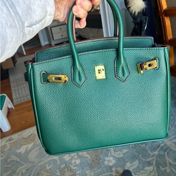 Chic Green Satchel Bag - Picture 2 of 10